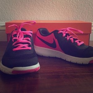 Nike Flex Experience Running Shoes